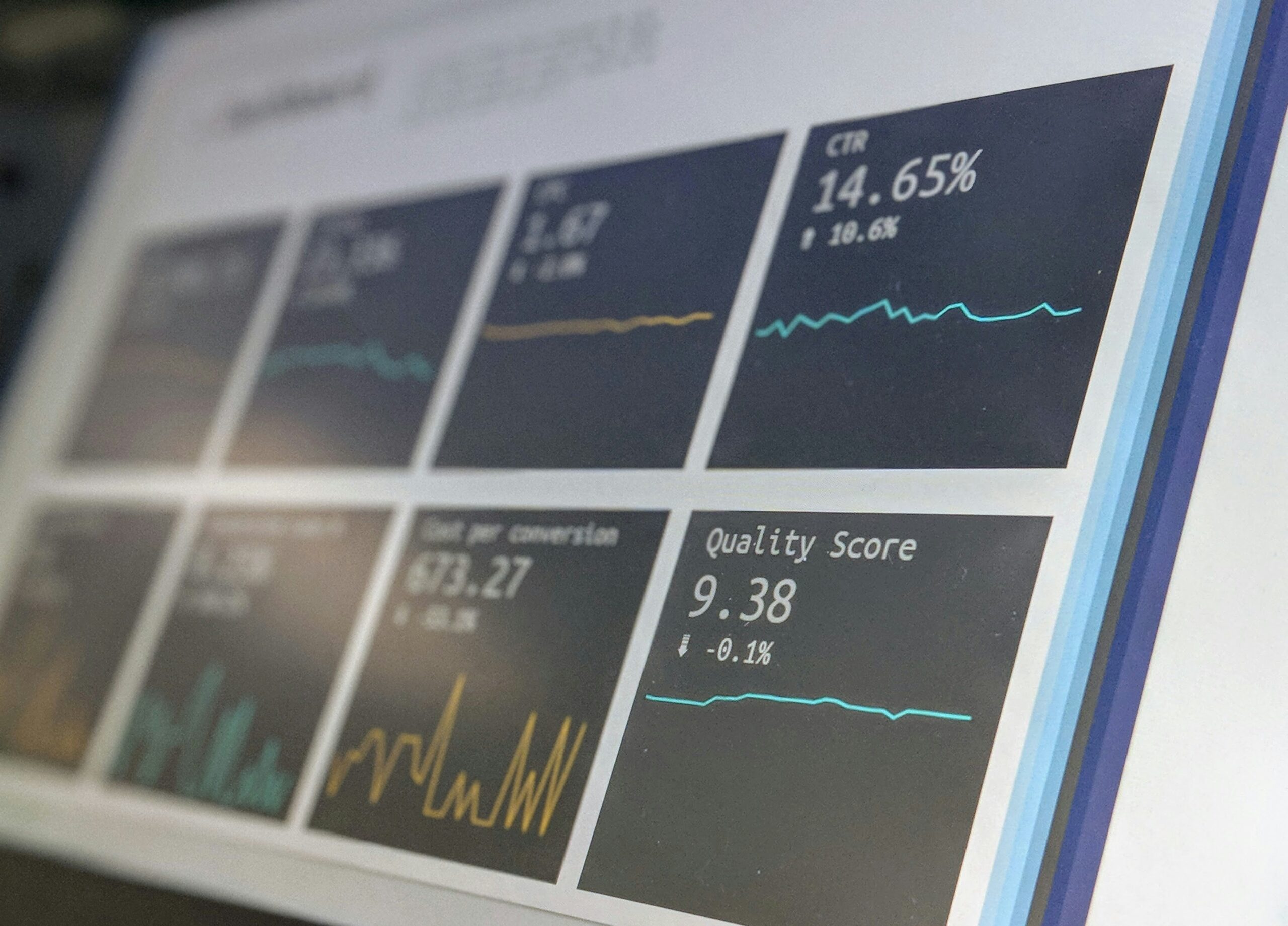 Analyzing patterns of student behavior using disciplinary data